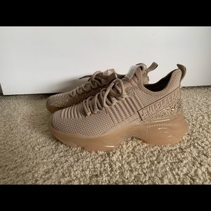 Steve Madden maxima shoes color blush